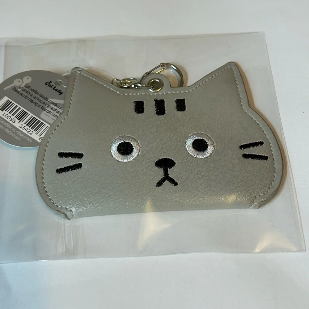 Source Unknown Gray Cat Keychain Pouch